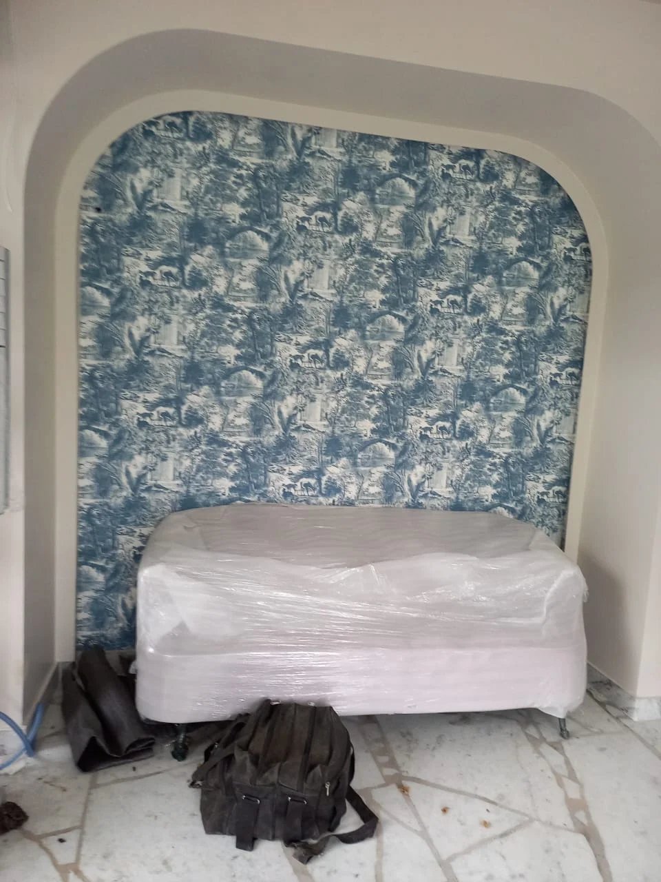 Modern decorative wall covering and wallpaper design